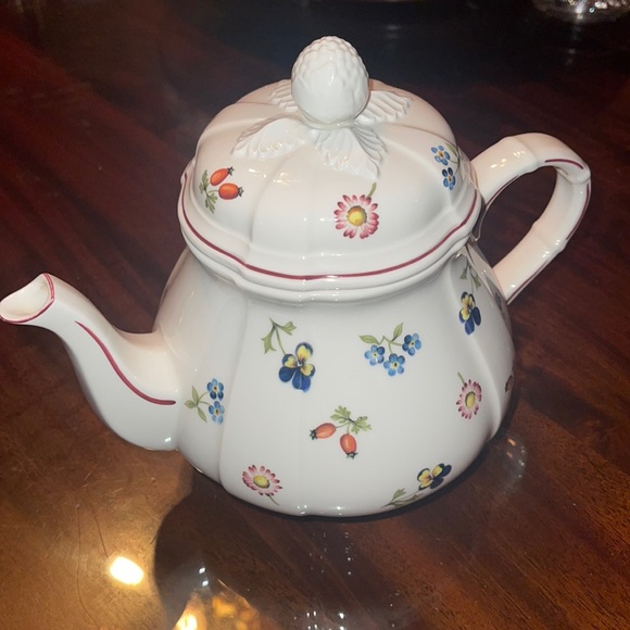 Villeroy & Boch Other - Villeroy & Boch Petite Fleur Tea Pot